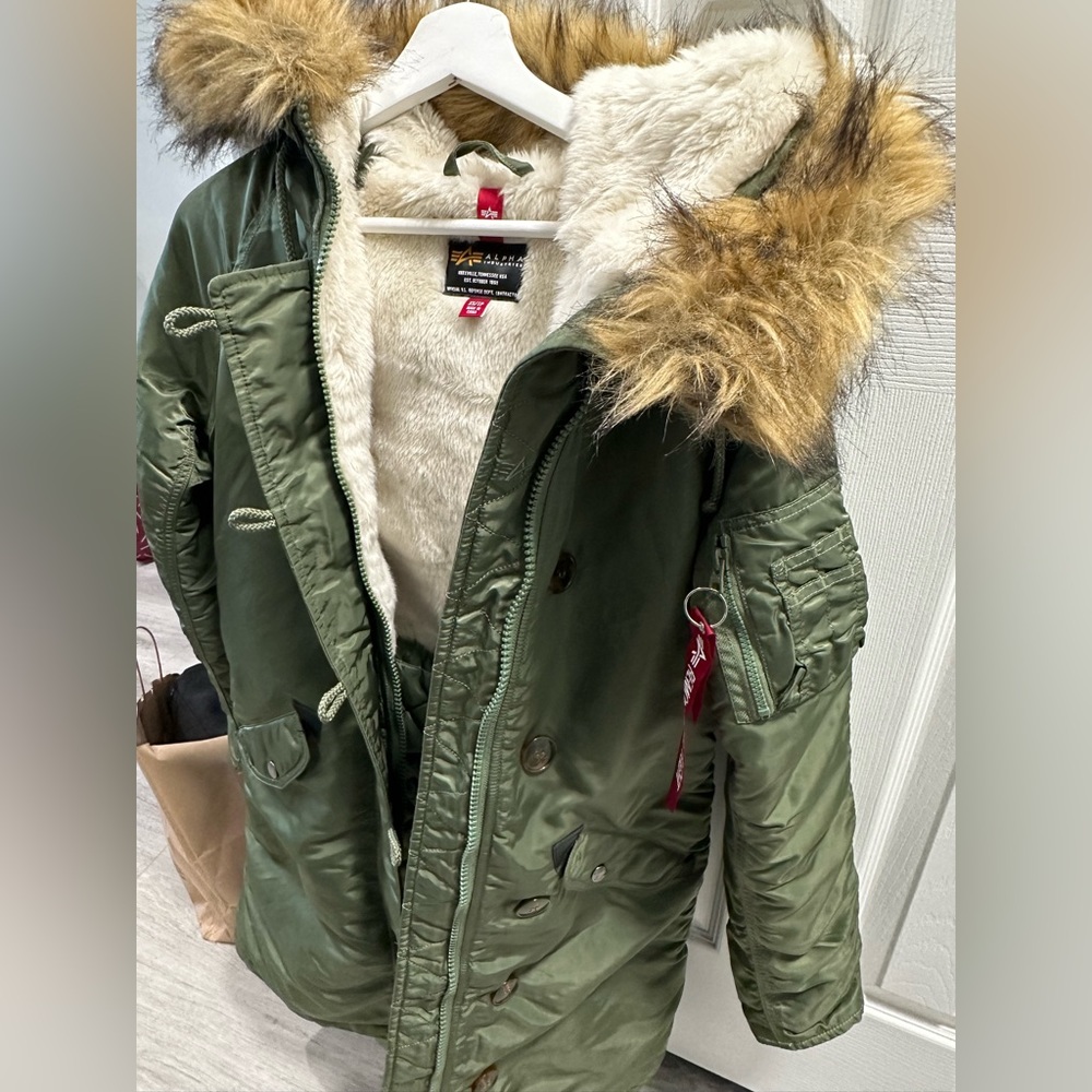 Alpha Industries Women's Green Parka with Faux Fur Trim